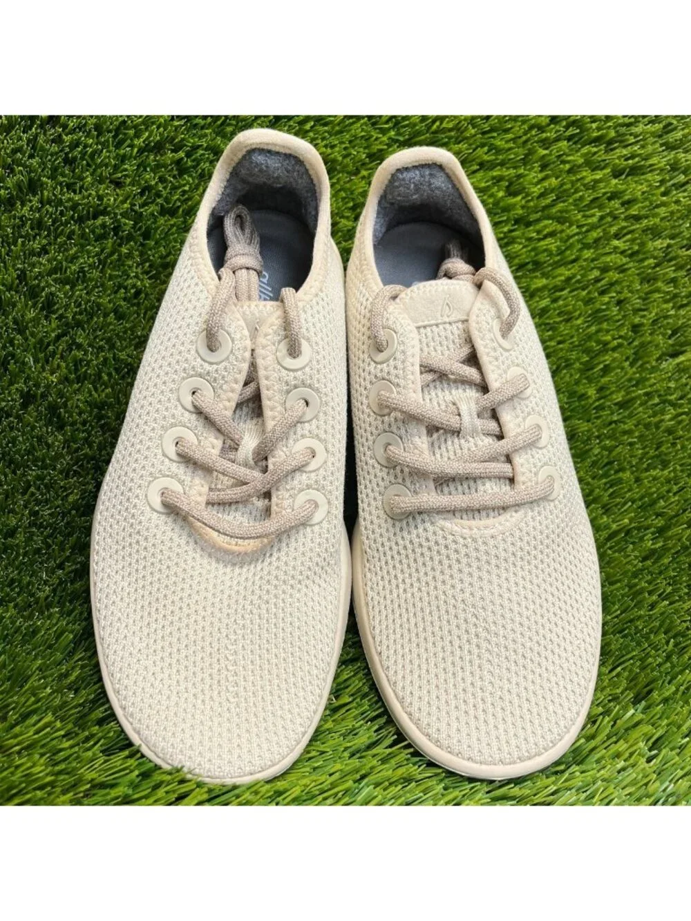 Allbirds Tree Pipers Womens Size 7 Ivory Athletic Running Knit Shoes Sneakers
